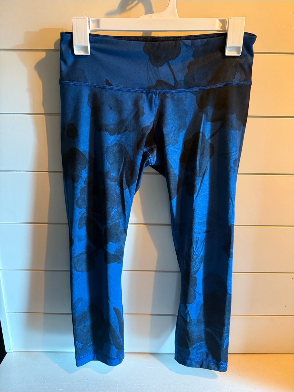 lululemon athletica Blue Floral Print Leggings